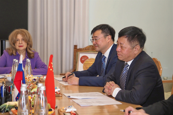В Москве обсудили перспективы сотрудничества научных организаций России и Китая 2-3.jpg (jpg, 279 Kб)